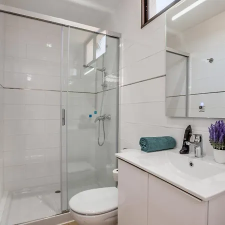 304 First Floor Quite Bungalow Terrace & Pool Playa de las Americas (Tenerife)